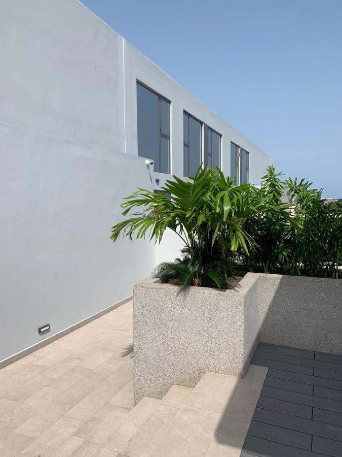 אקרה Rt Properties @ The Lennox Airport Residential מראה חיצוני תמונה