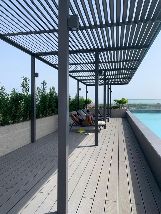 אקרה Rt Properties @ The Lennox Airport Residential מראה חיצוני תמונה