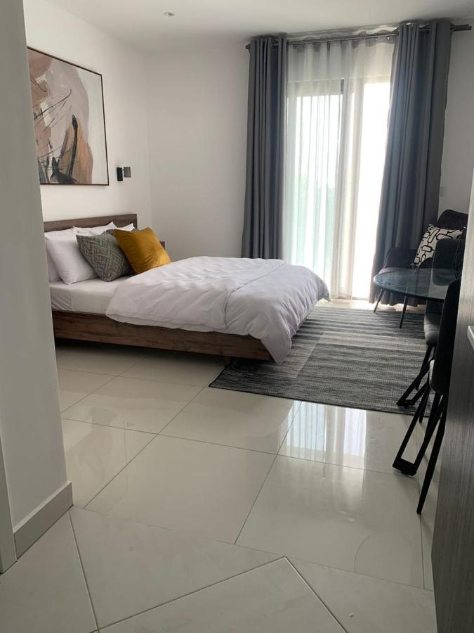 אקרה Rt Properties @ The Lennox Airport Residential מראה חיצוני תמונה