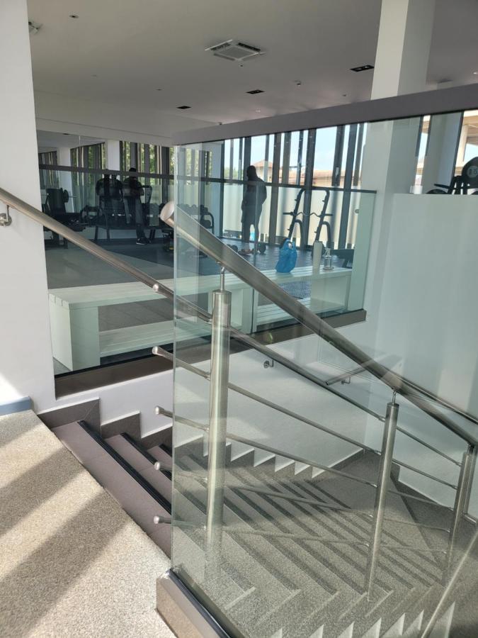 אקרה Rt Properties @ The Lennox Airport Residential מראה חיצוני תמונה