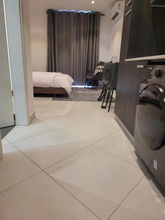אקרה Rt Properties @ The Lennox Airport Residential מראה חיצוני תמונה
